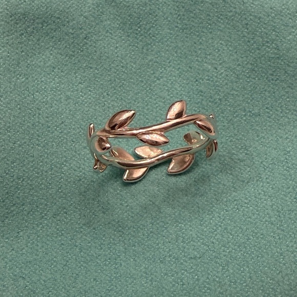 Tiffany & Co. Jewelry - Tiffany & Co. Paloma Picasso Olive Leaf Band Ring